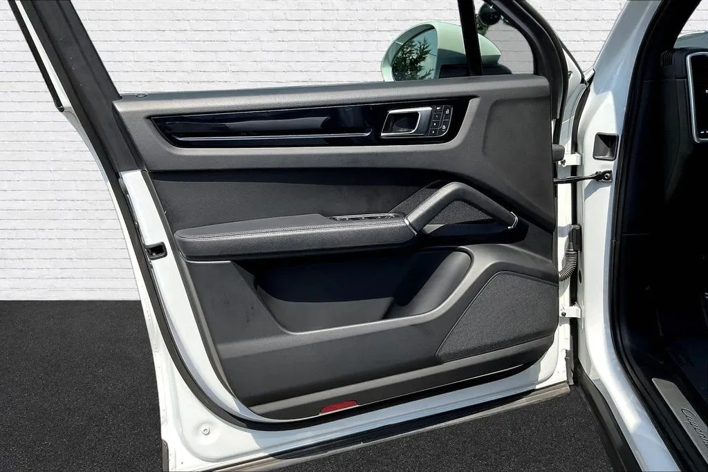 Porsche Cayenne E-Hybrid photo 19