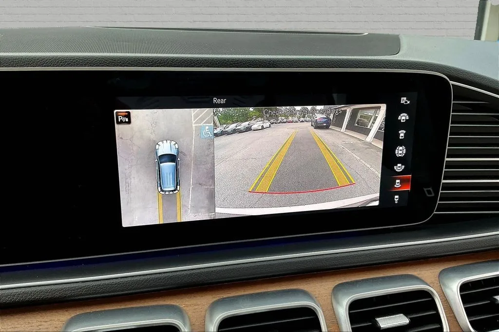 Mercedes-Benz GLE photo 14