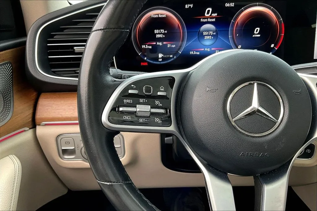 Mercedes-Benz GLE photo 11