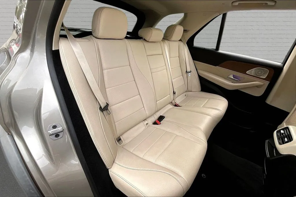 Mercedes-Benz GLE photo 24