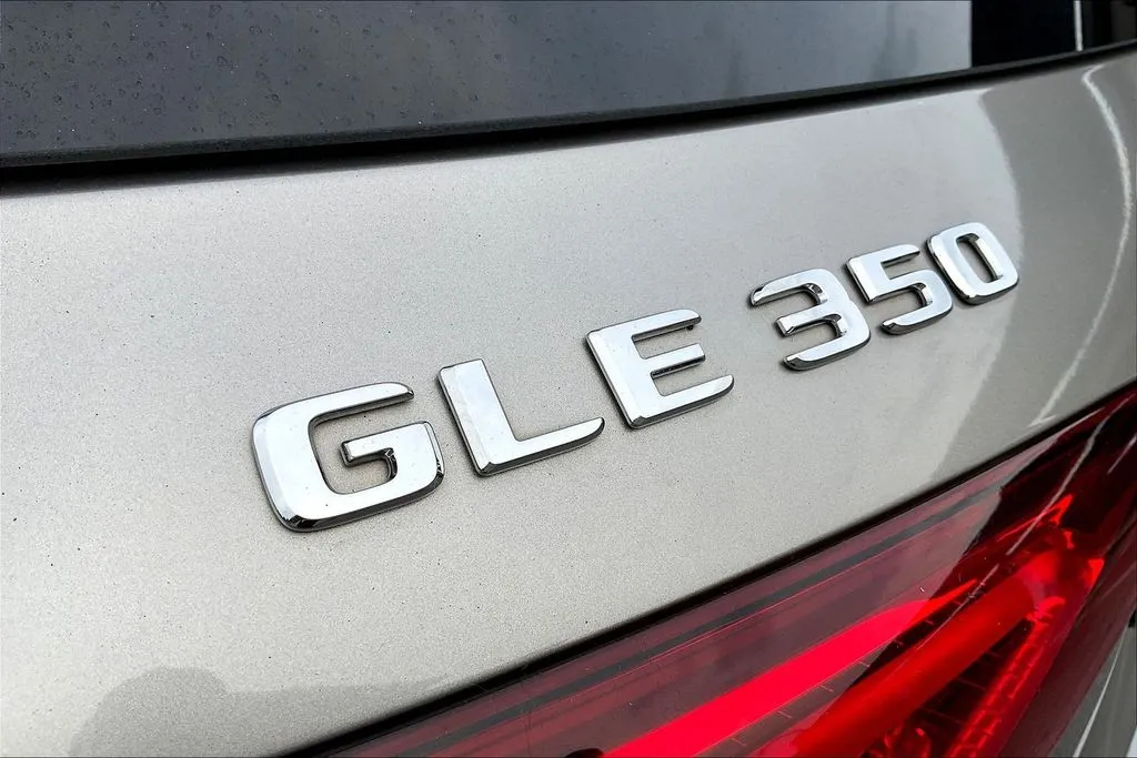 Mercedes-Benz GLE photo 23