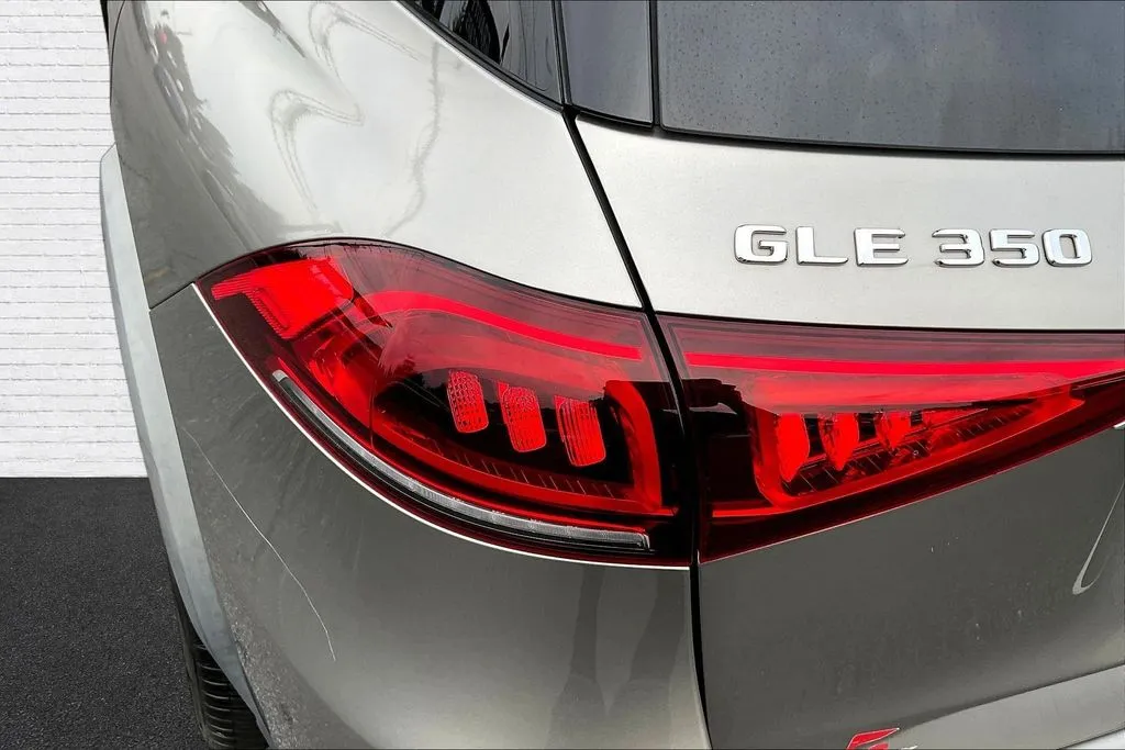 Mercedes-Benz GLE photo 22