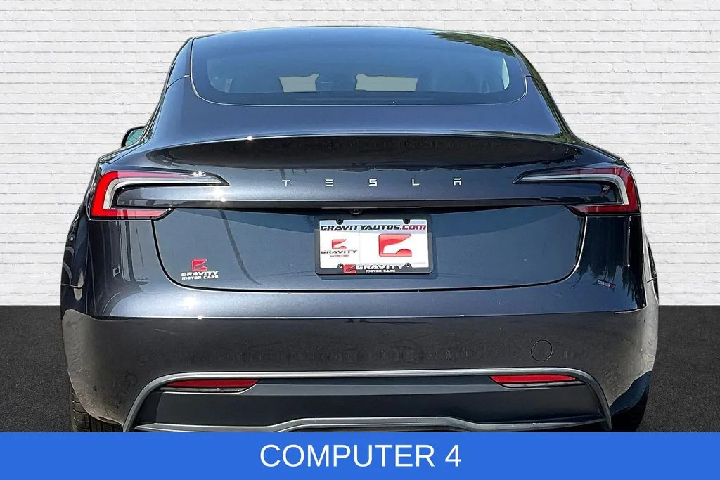 Tesla Model 3 photo 5