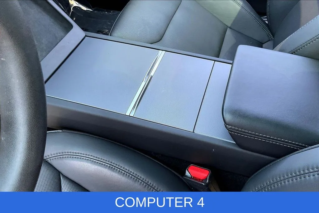 Tesla Model 3 photo 15