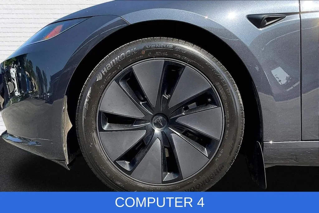 Tesla Model 3 photo 29