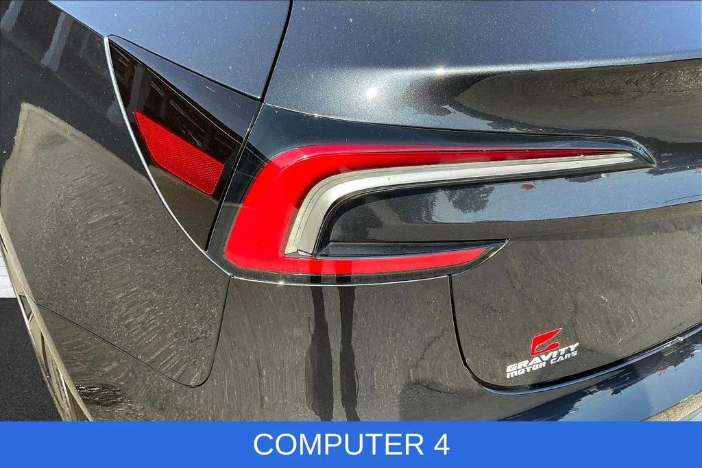Tesla Model 3 photo 20