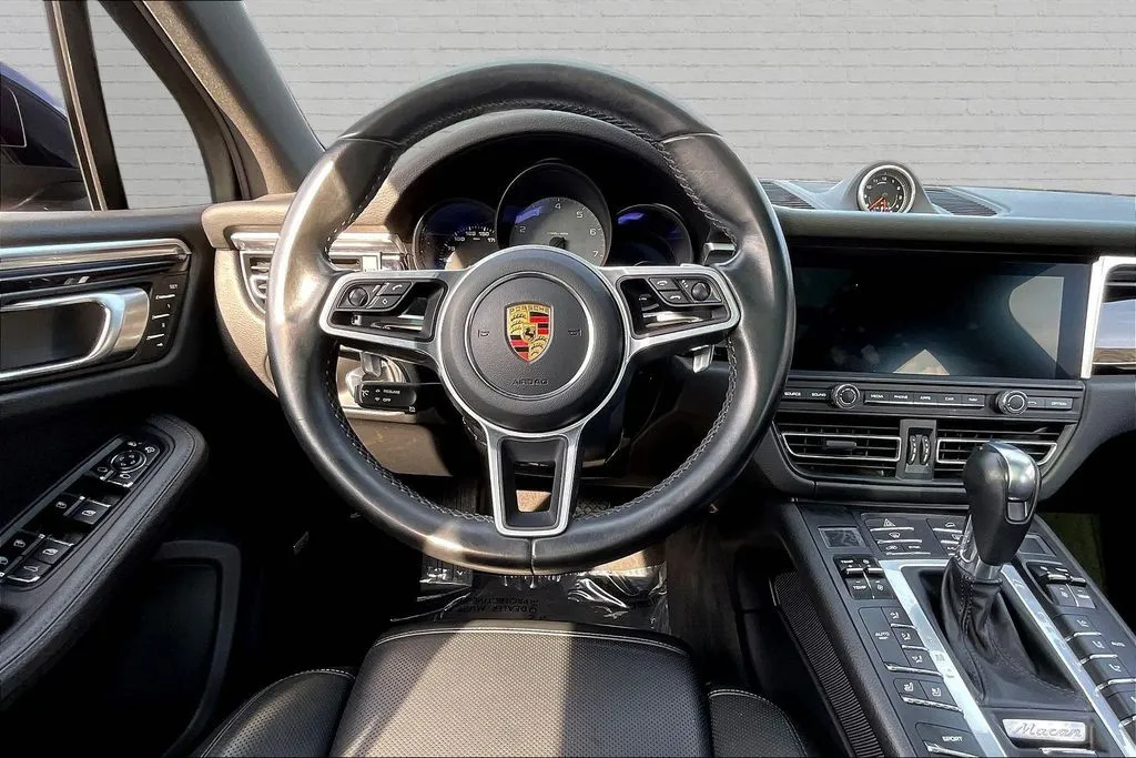 Porsche Macan photo 8