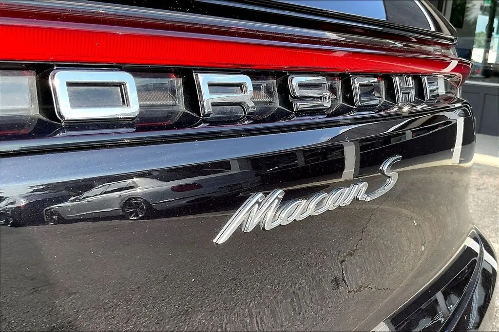Porsche Macan photo 21