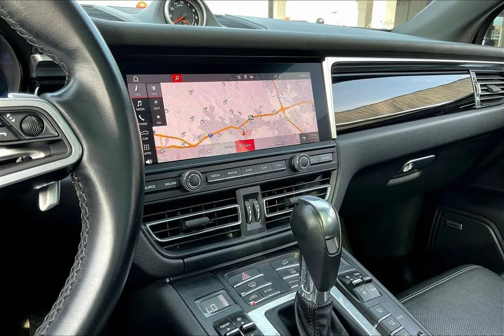 Porsche Macan photo 14