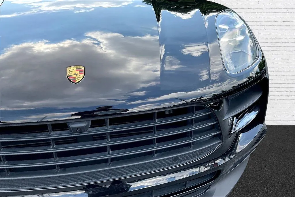 Porsche Macan photo 30