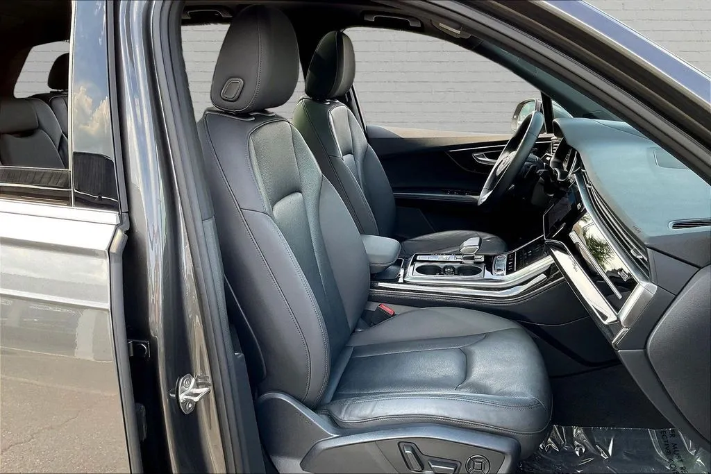 Audi Q7 photo 28