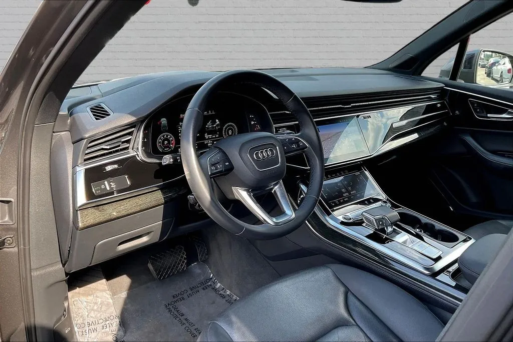 Audi Q7 photo 16