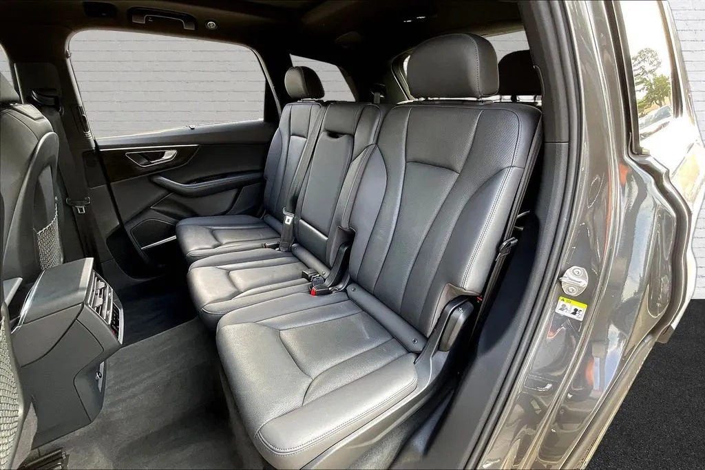 Audi Q7 photo 21