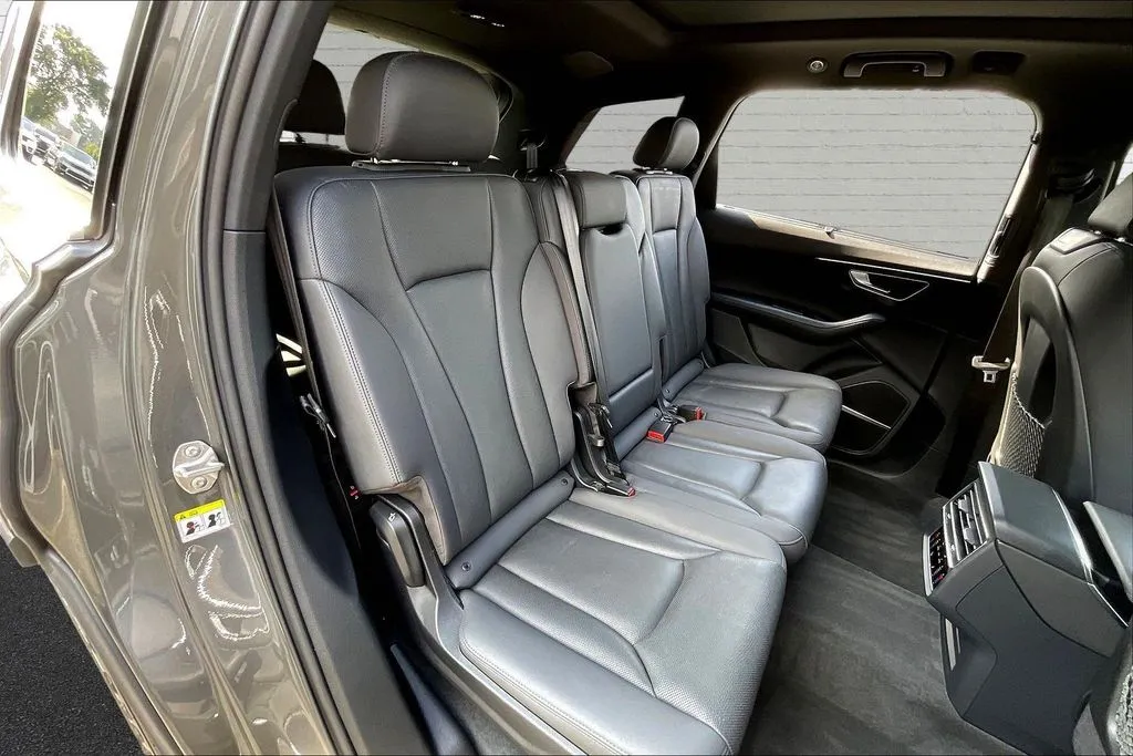 Audi Q7 photo 24