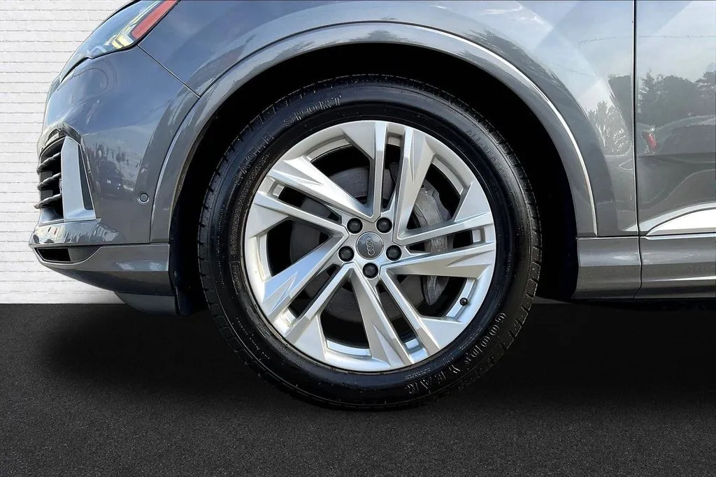 Audi Q7 photo 31
