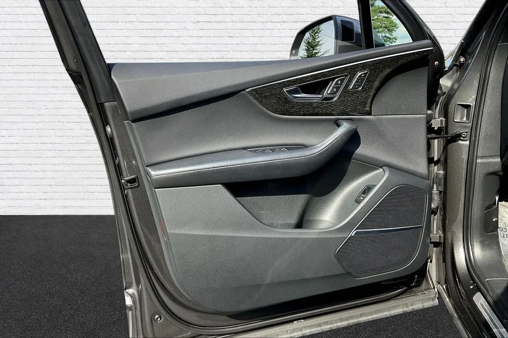 Audi Q7 photo 19