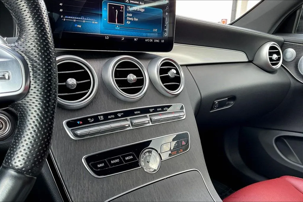 Mercedes-Benz C-Class photo 15