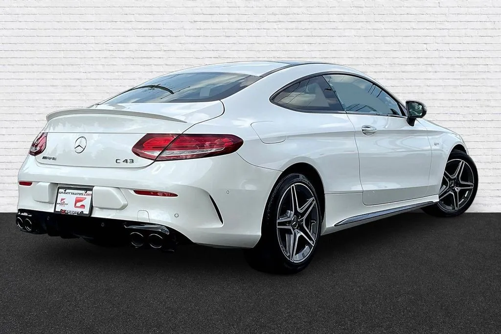 Mercedes-Benz C-Class photo 6