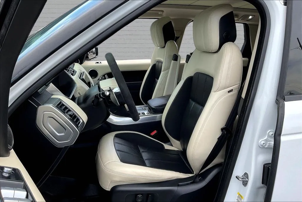 Land Rover Range Rover Sport photo 20