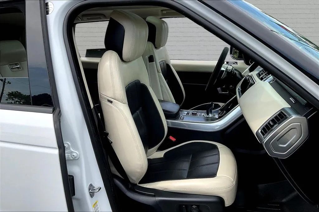 Land Rover Range Rover Sport photo 28