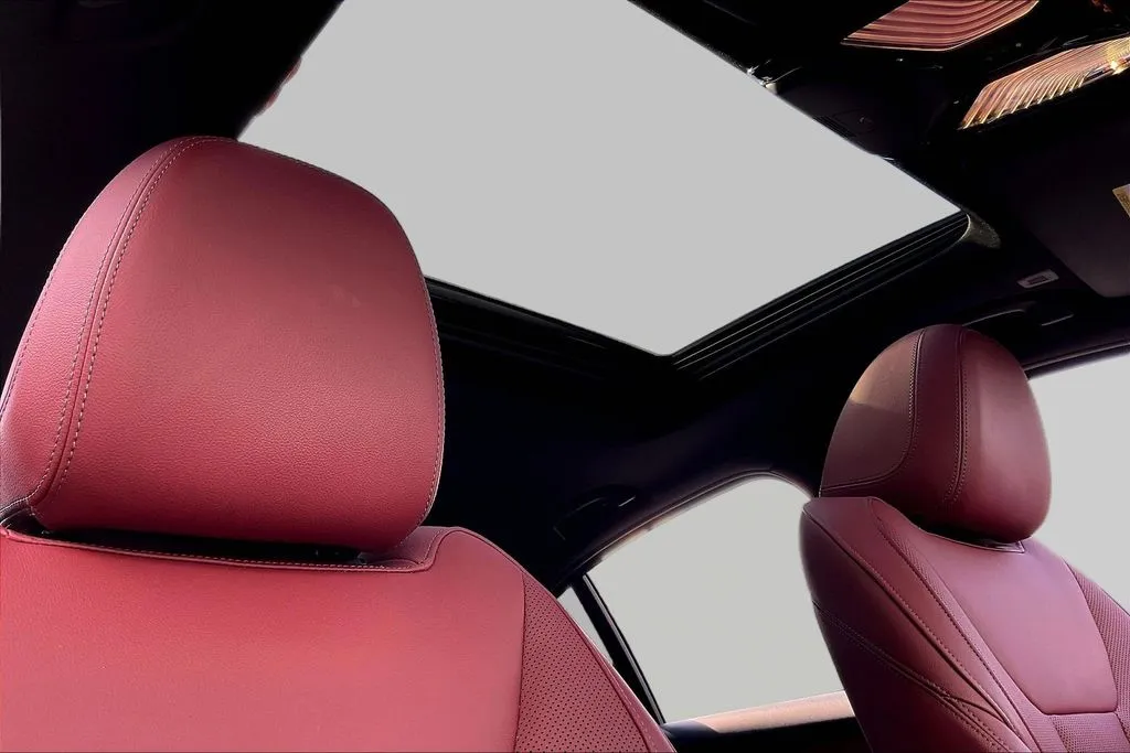 BMW 3 Series photo 26