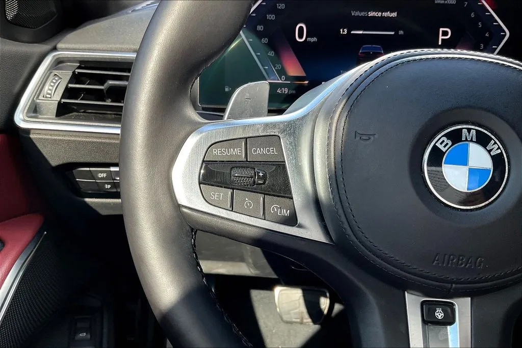 BMW 3 Series photo 11