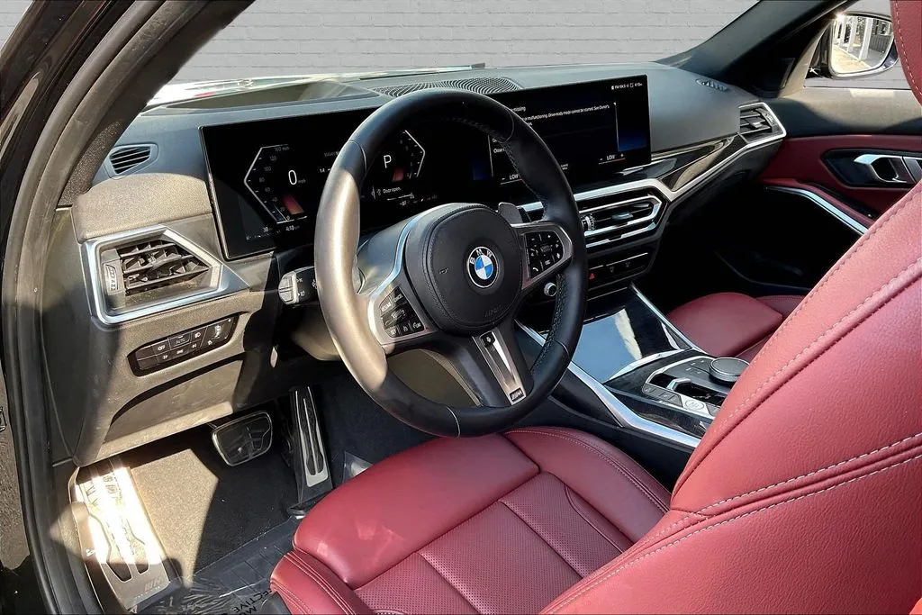 BMW 3 Series photo 16