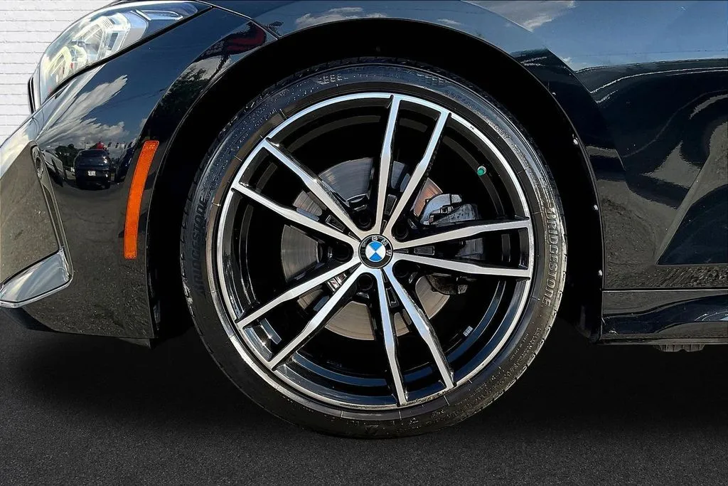 BMW 3 Series photo 31