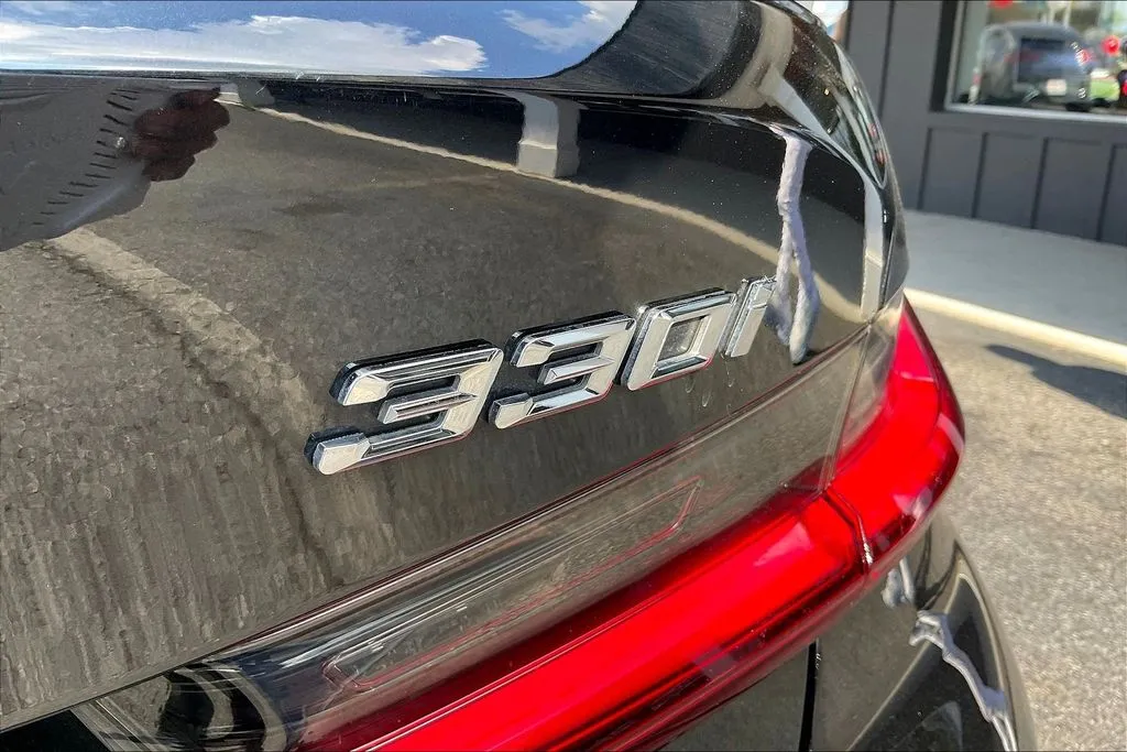 BMW 3 Series photo 23