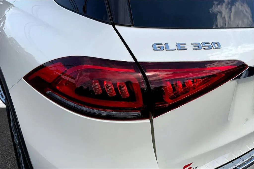 Mercedes-Benz GLE photo 21