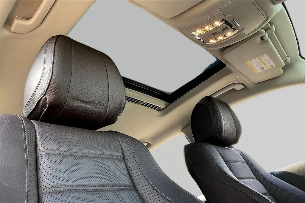 Mercedes-Benz GLE photo 24