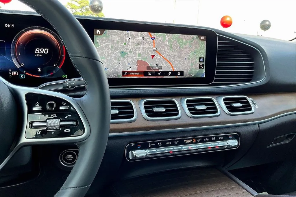 Mercedes-Benz GLE photo 14