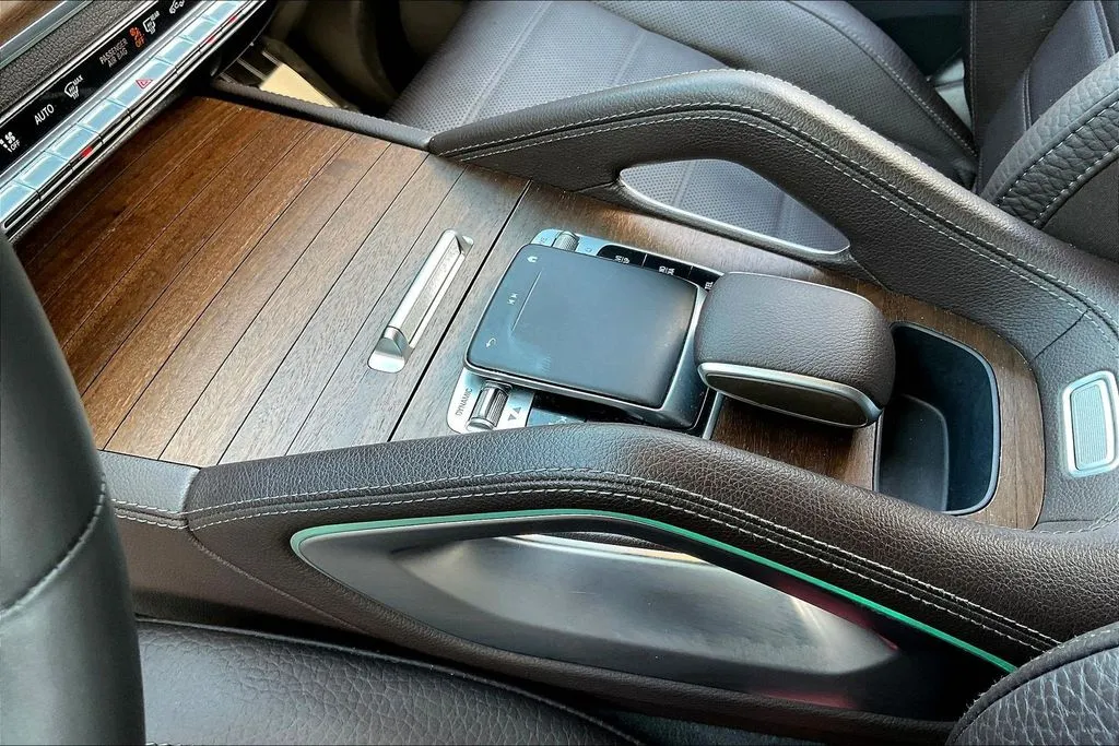 Mercedes-Benz GLE photo 16