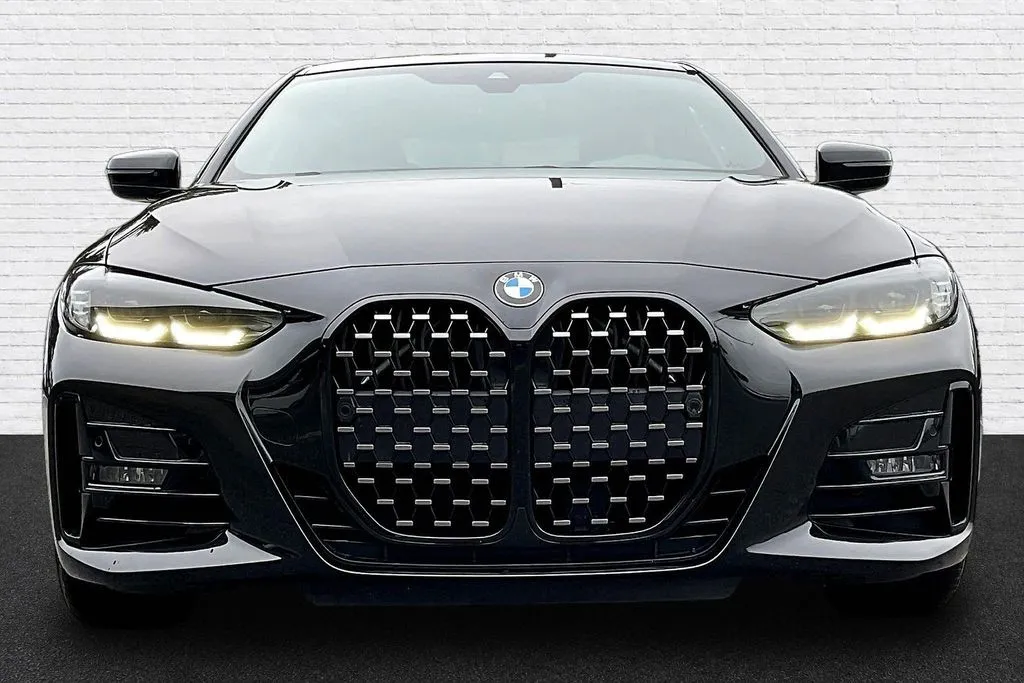 BMW 4 Series photo 2
