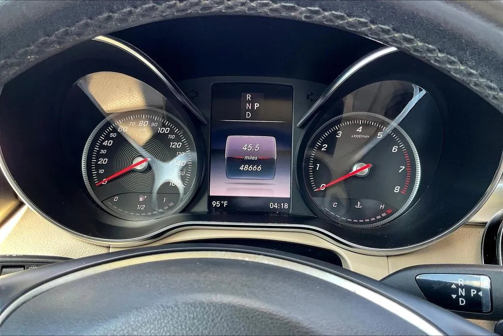 Mercedes-Benz GLC photo 11