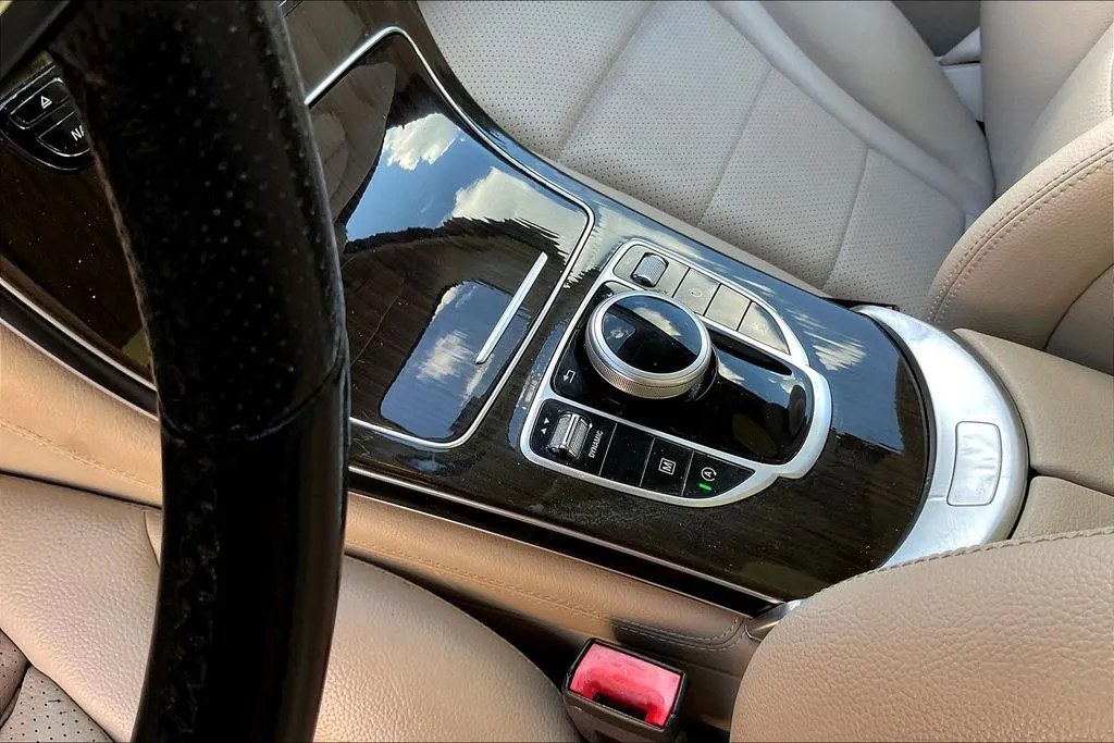 Mercedes-Benz GLC photo 15