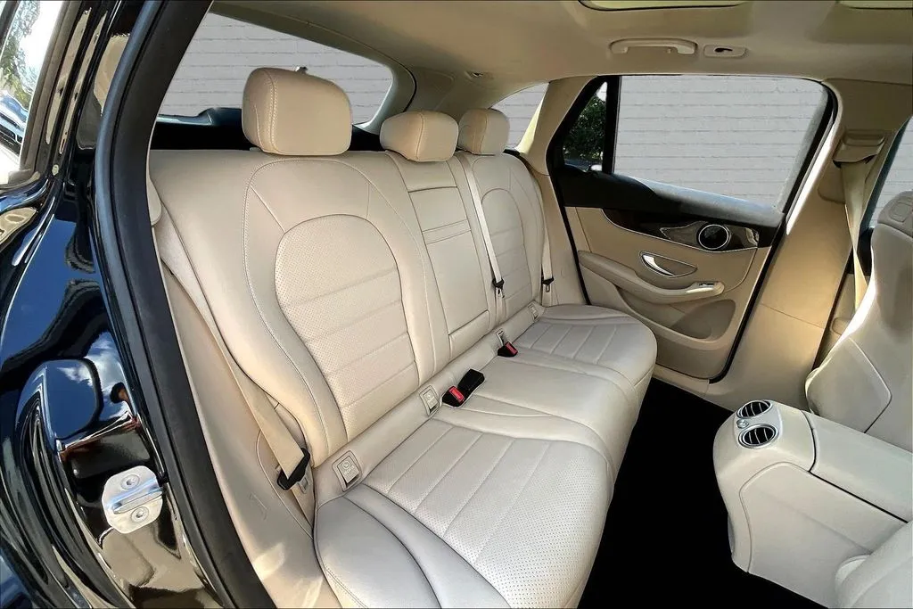 Mercedes-Benz GLC photo 19
