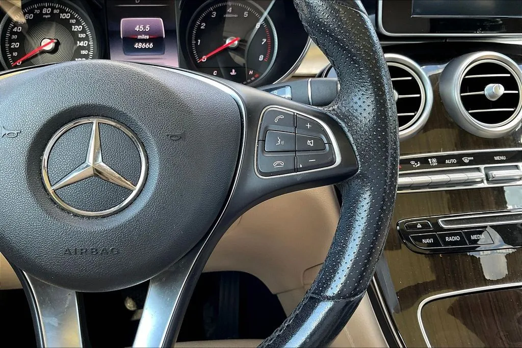 Mercedes-Benz GLC photo 10