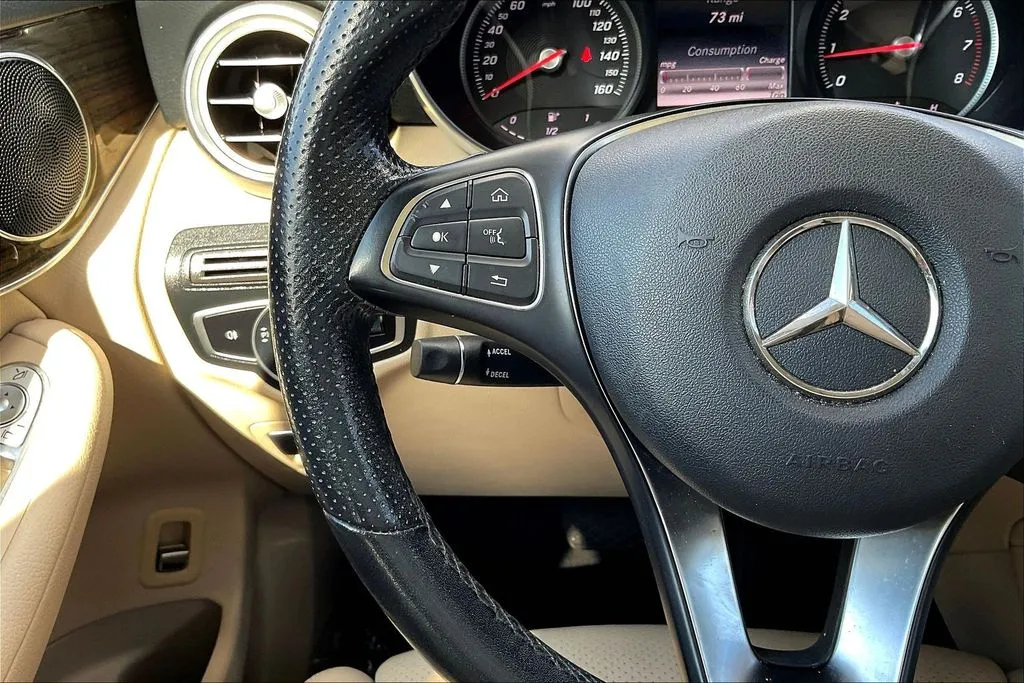 Mercedes-Benz GLC photo 9