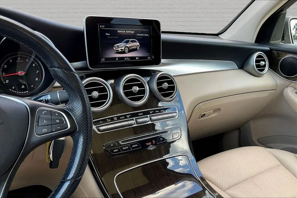 Mercedes-Benz GLC photo 7