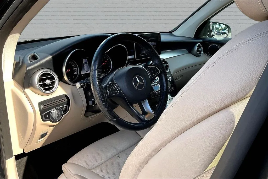 Mercedes-Benz GLC photo 14