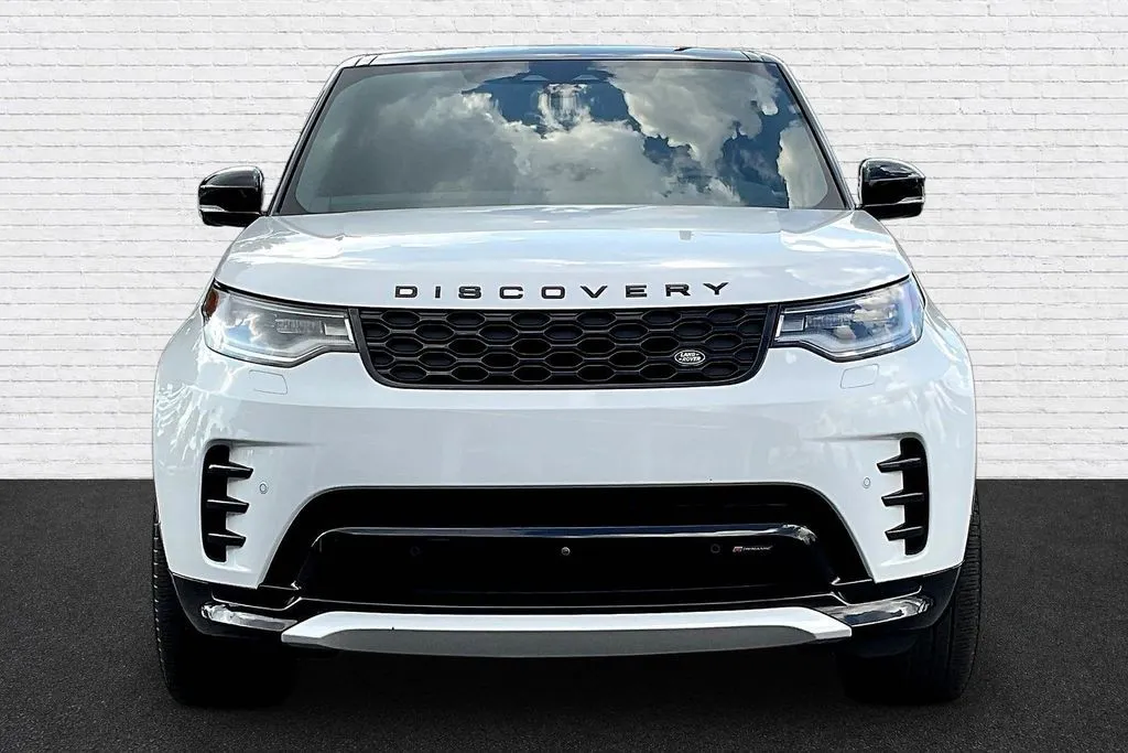 Land Rover Discovery photo 2