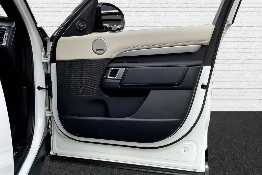 Land Rover Discovery photo 27
