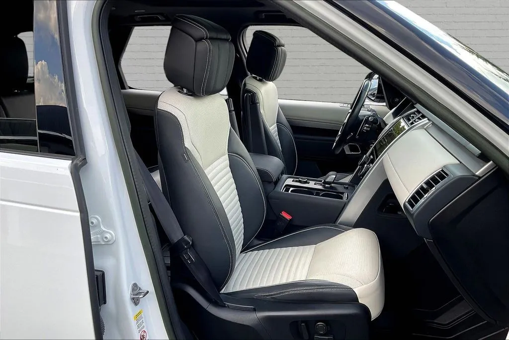 Land Rover Discovery photo 28