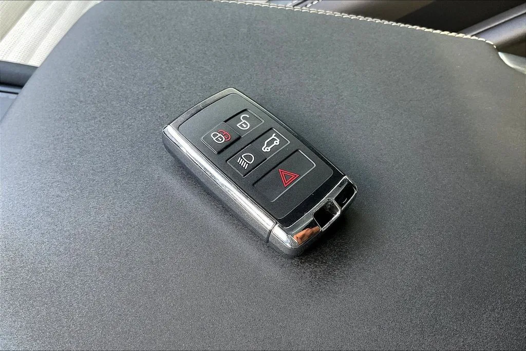 Land Rover Discovery photo 32