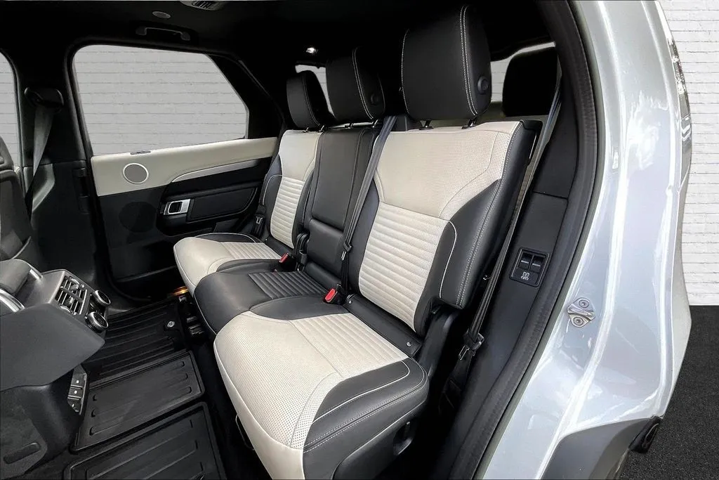 Land Rover Discovery photo 20