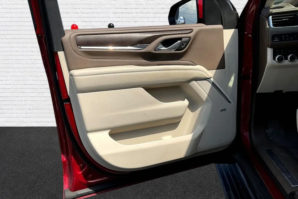 GMC Yukon XL photo 17