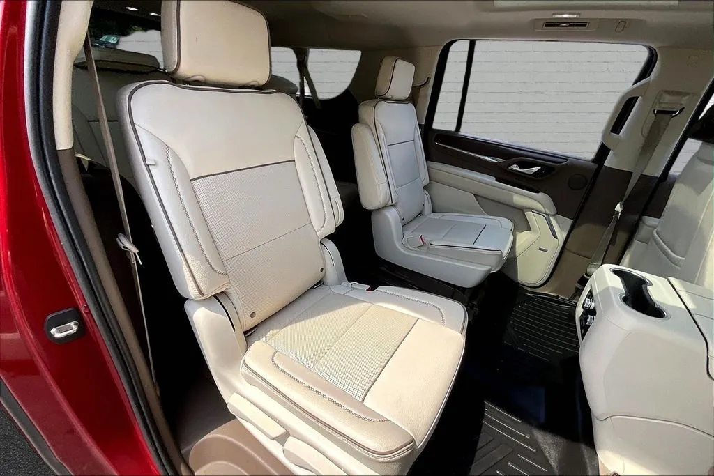 GMC Yukon XL photo 22