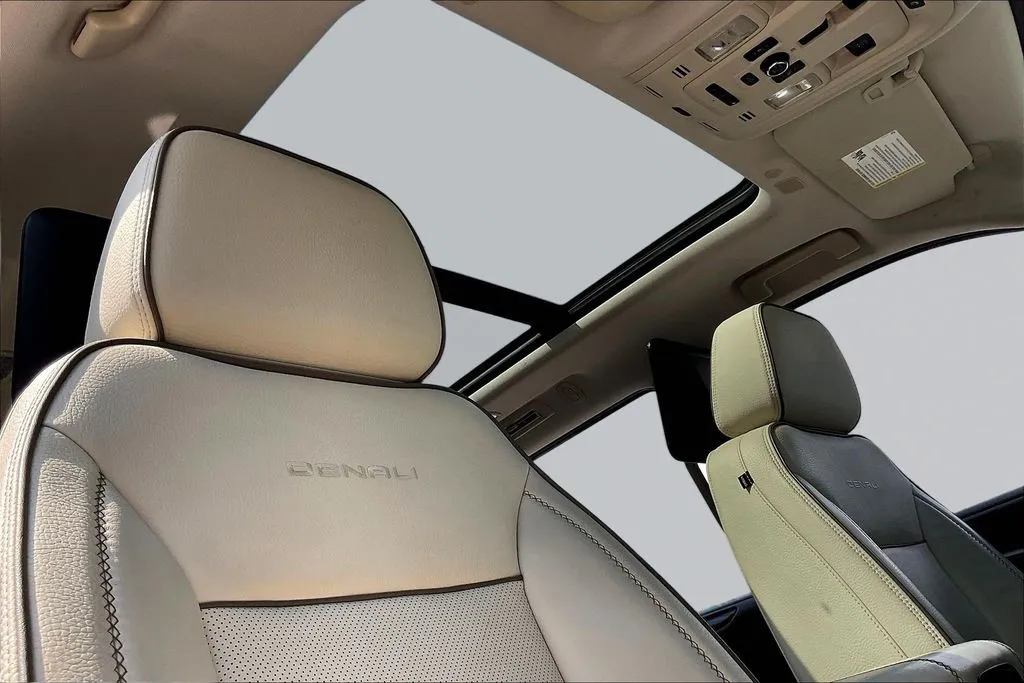 GMC Yukon XL photo 24