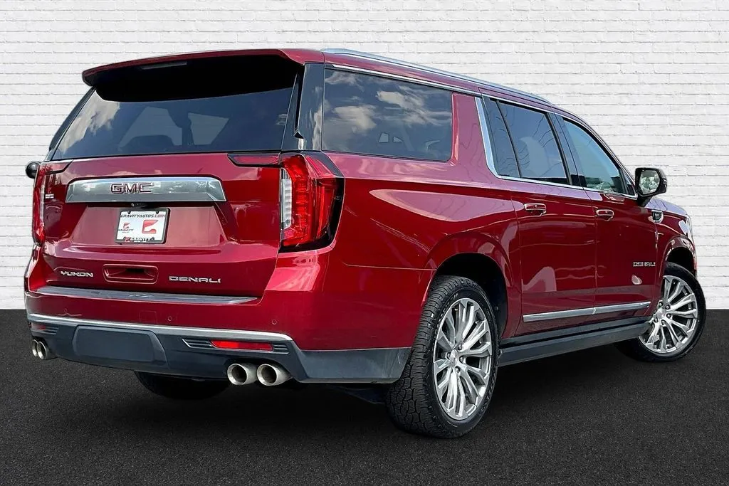 GMC Yukon XL photo 6